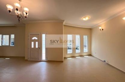 Villa - 3 Bedrooms - 4 Bathrooms for rent in Muraikh - AlMuraikh - Doha