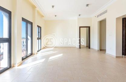 Apartment - 1 Bedroom - 2 Bathrooms for sale in Chateau - Qanat Quartier - The Pearl Island - Doha