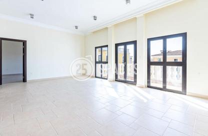 Apartment - 1 Bedroom - 2 Bathrooms for sale in Chateau - Qanat Quartier - The Pearl Island - Doha Apartment - 1 Bedroom - 2 Bathrooms for sale in Chateau - Qanat Quartier - The Pearl Island - Doha