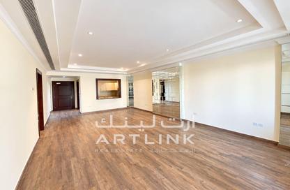 Apartment - 1 - 2 for sale in Tower 24 - Porto Arabia - The Pearl Island - Doha