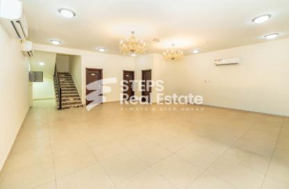 Villa - 5 - 4 for rent in Al Kheesa - Al Kheesa - Umm Salal Mohammed