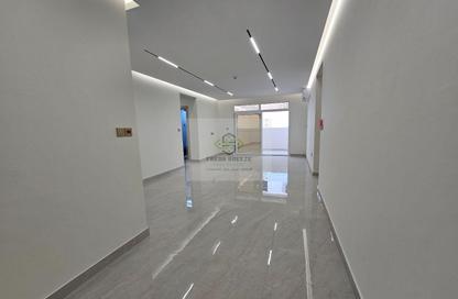 Apartment - 2 Bedrooms - 3 Bathrooms for rent in Fereej Kulaib - Doha