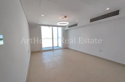 Apartment - 2 Bedrooms - 3 Bathrooms for rent in Corniche Road - Corniche Road - Doha Apartment - 2 Bedrooms - 3 Bathrooms for rent in Corniche Road - Corniche Road - Doha