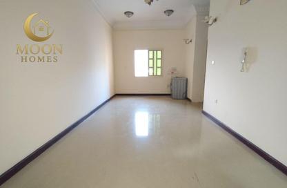 Apartment - 2 Bedrooms - 2 Bathrooms for rent in Al Mansoura - Al Mansoura - Doha