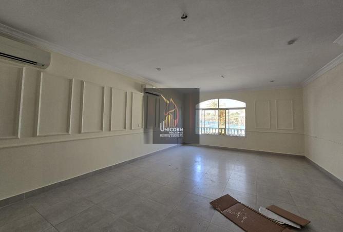 52273029 - Property Image 2