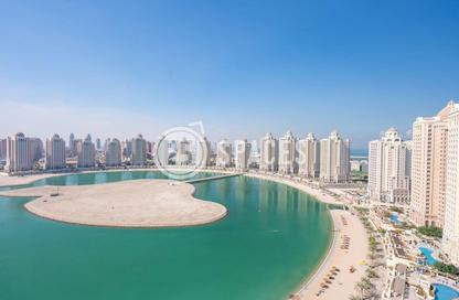 Penthouse - 4 Bedrooms - 5 Bathrooms for rent in Viva East - Viva Bahriyah - The Pearl Island - Doha