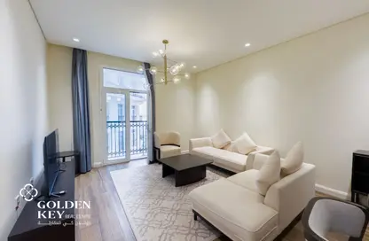 Apartment - 2 Bedrooms - 3 Bathrooms for rent in Floresta Gardens - Floresta Gardens - The Pearl Island - Doha