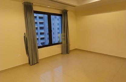 Apartment - 1 Bedroom - 2 Bathrooms for rent in West Porto Drive - Porto Arabia - The Pearl Island - Doha