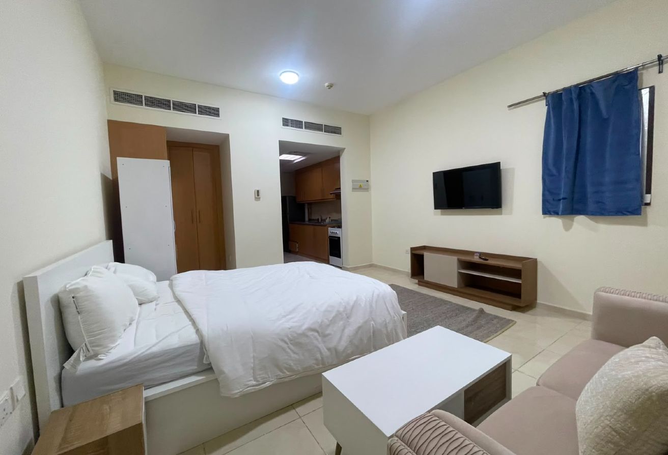 ELEGANT STUDIO FULLY FURNISHED IN FOXHILLS @ 4295 thumbnail 4