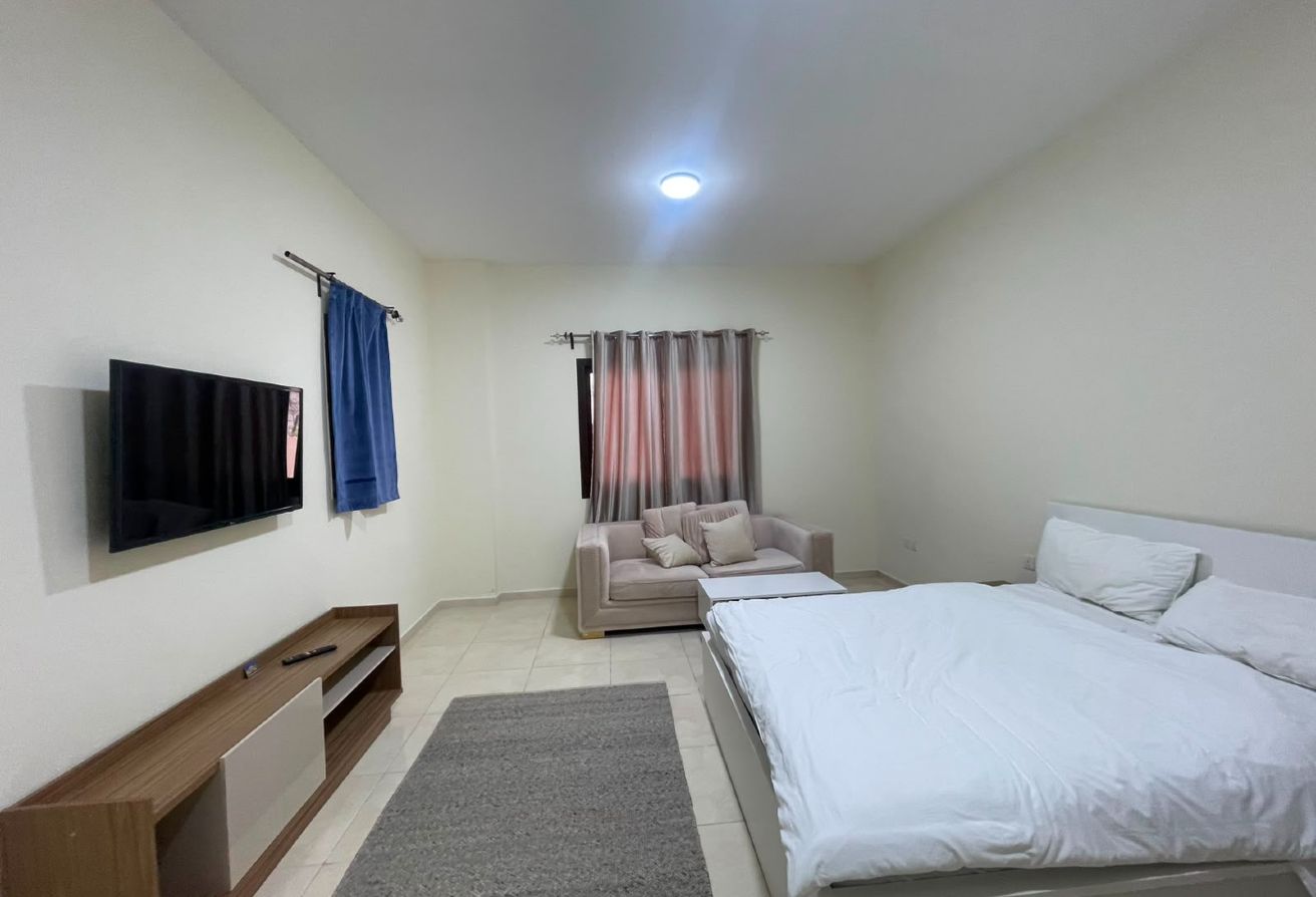 ELEGANT STUDIO FULLY FURNISHED IN FOXHILLS @ 4295 thumbnail 5