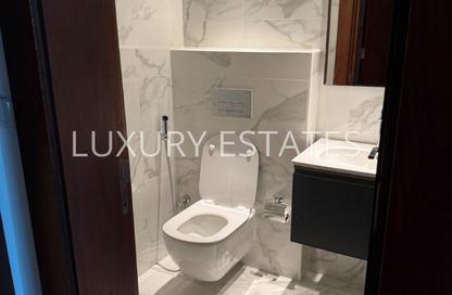 Apartment - 2 Bedrooms - 2 Bathrooms for rent in Zig Zag Tower B - Zig Zag Towers - West Bay - Doha