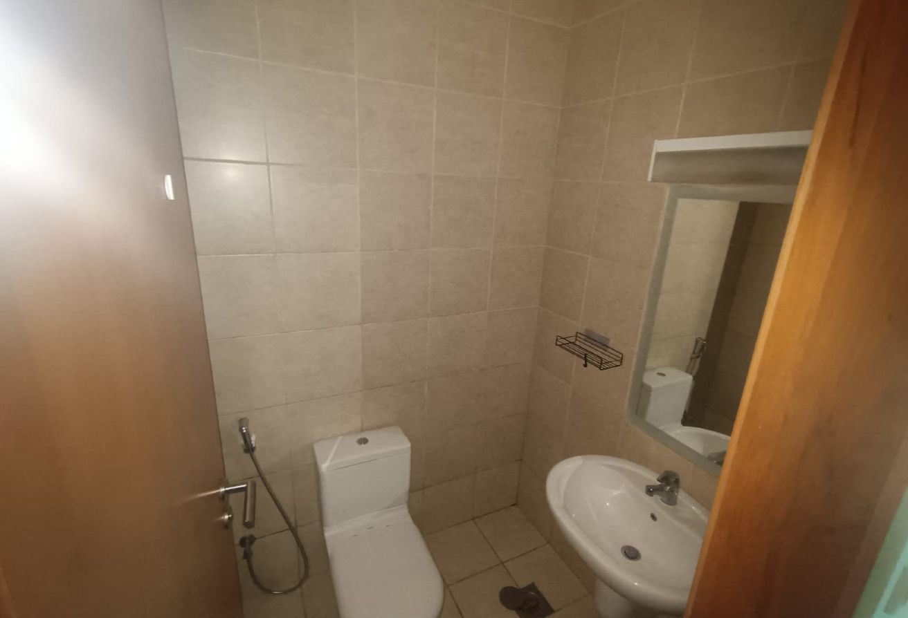Luxury 2 BHK Apartment in Zig Zag Tower Lusail thumbnail 4
