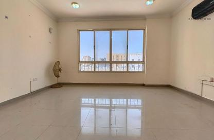 Apartment - 1 Bedroom - 1 Bathroom for rent in Umm Ghwailina Comm - Umm Ghuwalina - Umm Ghuwailina - Doha
