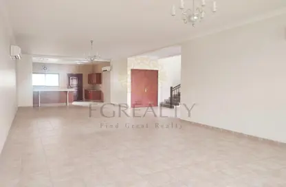 مجمع سكني - 3 غرف نوم - 4 حمامات للايجار في بوابة عين خالد - عين خالد - الدوحة