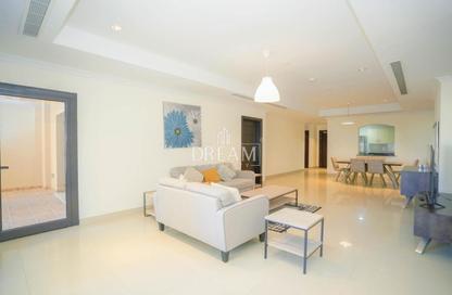 Apartment - 1 Bedroom - 2 Bathrooms for rent in East Porto Drive - Porto Arabia - The Pearl Island - Doha