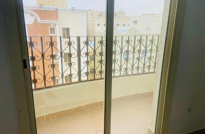 Apartment - 2 Bedrooms - 2 Bathrooms for rent in Al Sadd - Al Sadd - Doha