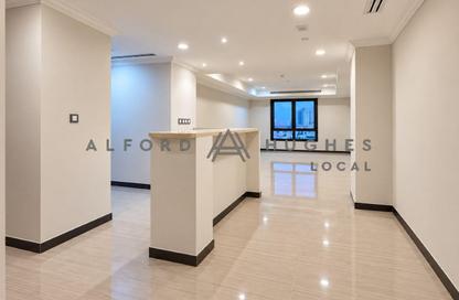 Apartment - Studio - 1 for rent in West Porto Drive - Porto Arabia - The Pearl Island - Doha Apartment - Studio - 1 for rent in West Porto Drive - Porto Arabia - The Pearl Island - Doha