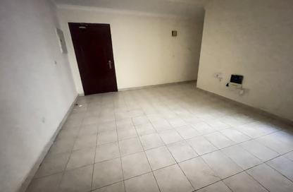 Apartment - 2 Bedrooms - 1 Bathroom for rent in Fereej Bin Mahmoud North - Fereej Bin Mahmoud - Doha Apartment - 2 Bedrooms - 1 Bathroom for rent in Fereej Bin Mahmoud North - Fereej Bin Mahmoud - Doha