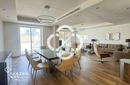 Villa - 4 Bedrooms - 6 Bathrooms for rent in Les Maisons Blanches - Lusail