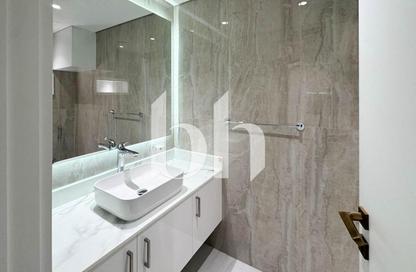 Apartment - 2 Bedrooms - 3 Bathrooms for rent in Porto Arabia - The Pearl Island - Doha
