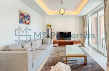 Apartment - 1 Bedroom - 2 Bathrooms for rent in Viva West - Viva Bahriyah - The Pearl Island - Doha