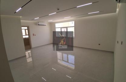 Apartment - 2 Bedrooms - 3 Bathrooms for rent in Fereej Kulaib - Doha
