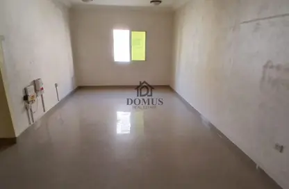 Apartment - 3 Bedrooms - 2 Bathrooms for rent in Thabit Bin Zaid Street - Al Mansoura - Doha