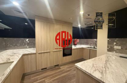 Apartment - 1 Bedroom - 3 Bathrooms for rent in Viva West - Viva Bahriyah - The Pearl Island - Doha