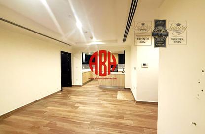 Apartment - 1 Bedroom - 3 Bathrooms for rent in Viva West - Viva Bahriyah - The Pearl Island - Doha