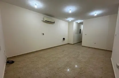 Apartment - 2 Bedrooms - 2 Bathrooms for rent in Down Town - Down Town - Al Khor