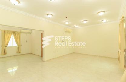Compound - 4 Bedrooms - 4 Bathrooms for rent in Bu Hamour Street - Abu Hamour - Doha