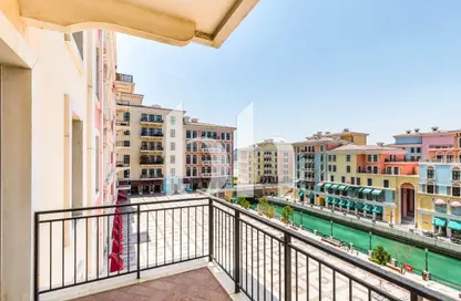 Apartment - 3 Bedrooms - 3 Bathrooms for rent in Carnaval - Qanat Quartier - The Pearl Island - Doha