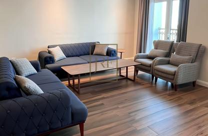 Apartment - 3 Bedrooms - 4 Bathrooms for rent in Floresta Gardens - Floresta Gardens - The Pearl Island - Doha