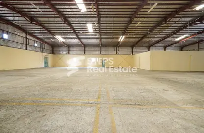 Warehouse - Studio - 1 Bathroom for rent in Industrial Area 4 - Industrial Area - Industrial Area - Doha