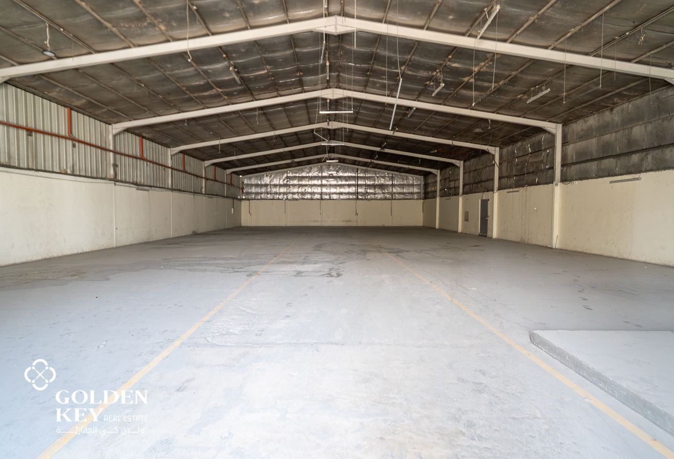 General Warehouse with 5 Rooms | Industrial Area