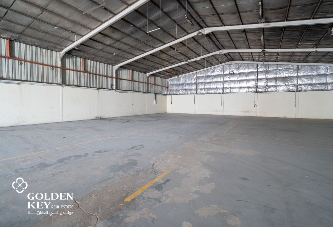General Warehouse with 5 Rooms | Industrial Area