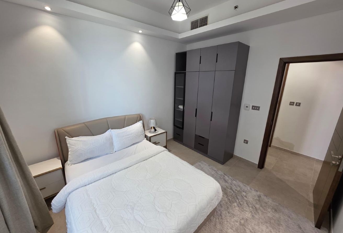 2bhk fully furnished lusail marina just in 7500Exc thumbnail 29
