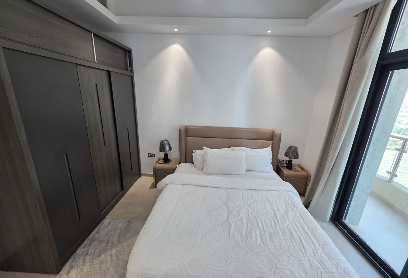 2bhk fully furnished lusail marina just in 7500Exc thumbnail 11
