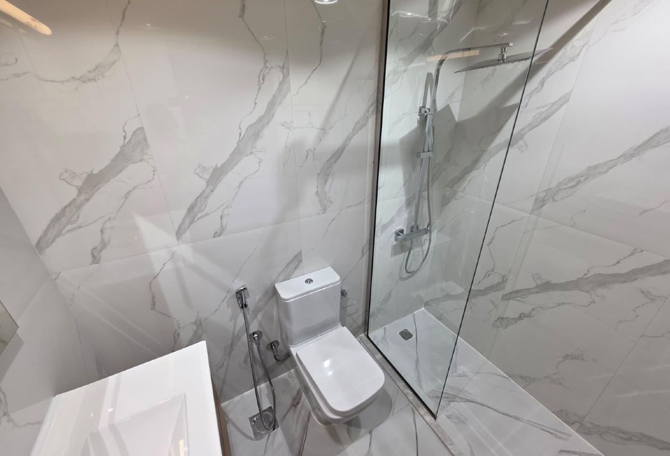 2bhk fully furnished lusail marina just in 7500Exc thumbnail 14