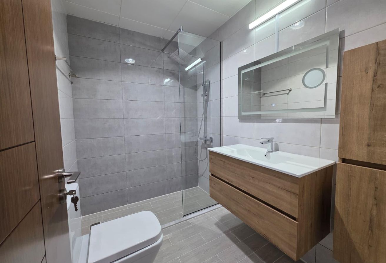 2bhk fully furnished lusail marina just in 7500Exc thumbnail 28