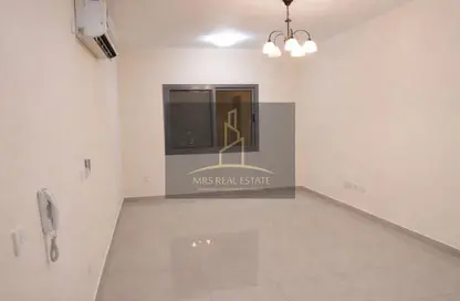 Apartment - 3 Bedrooms - 3 Bathrooms for rent in Al Sadd Road - Al Sadd - Doha