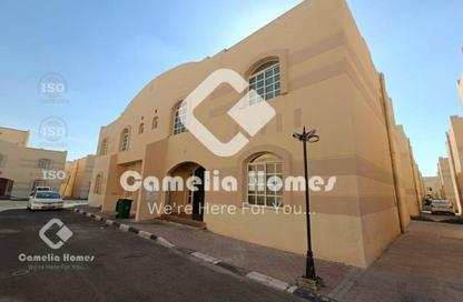 Compound - 5 Bedrooms - 4 Bathrooms for rent in Umm Al Seneem Street - Ain Khaled - Doha