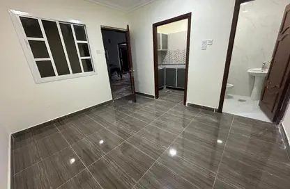 Apartment - 1 Bathroom for rent in Al Markhiya Street - Al Markhiya - Doha