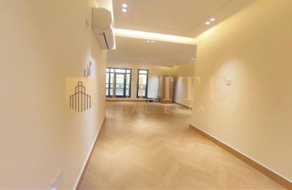 Apartment - 2 Bedrooms - 2 Bathrooms for rent in Al Nasr Street - Al Nasr - Doha
