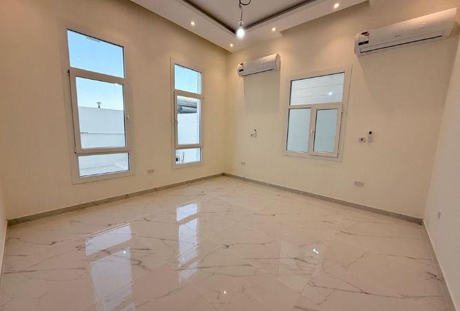 1008383 - Property Image 3