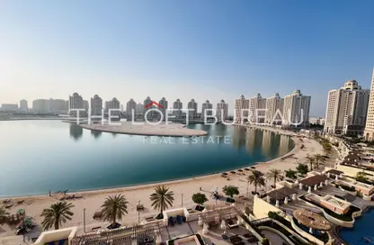 Apartment - 2 Bedrooms - 3 Bathrooms for rent in Viva West - Viva Bahriyah - The Pearl Island - Doha