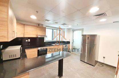 Apartment - 3 Bedrooms - 3 Bathrooms for rent in West Bay Tower - West Bay - West Bay - Doha