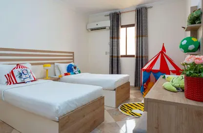 Villa - 4 Bedrooms - 3 Bathrooms for rent in Ezdan Villages North 1 - Ezdan Village - Al Wakra