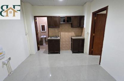 Apartment - Studio - 1 for rent in Al Mansoura - Al Mansoura - Doha