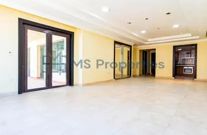 Apartment - 2 Bedrooms - 3 Bathrooms for sale in West Porto Drive - Porto Arabia - The Pearl Island - Doha